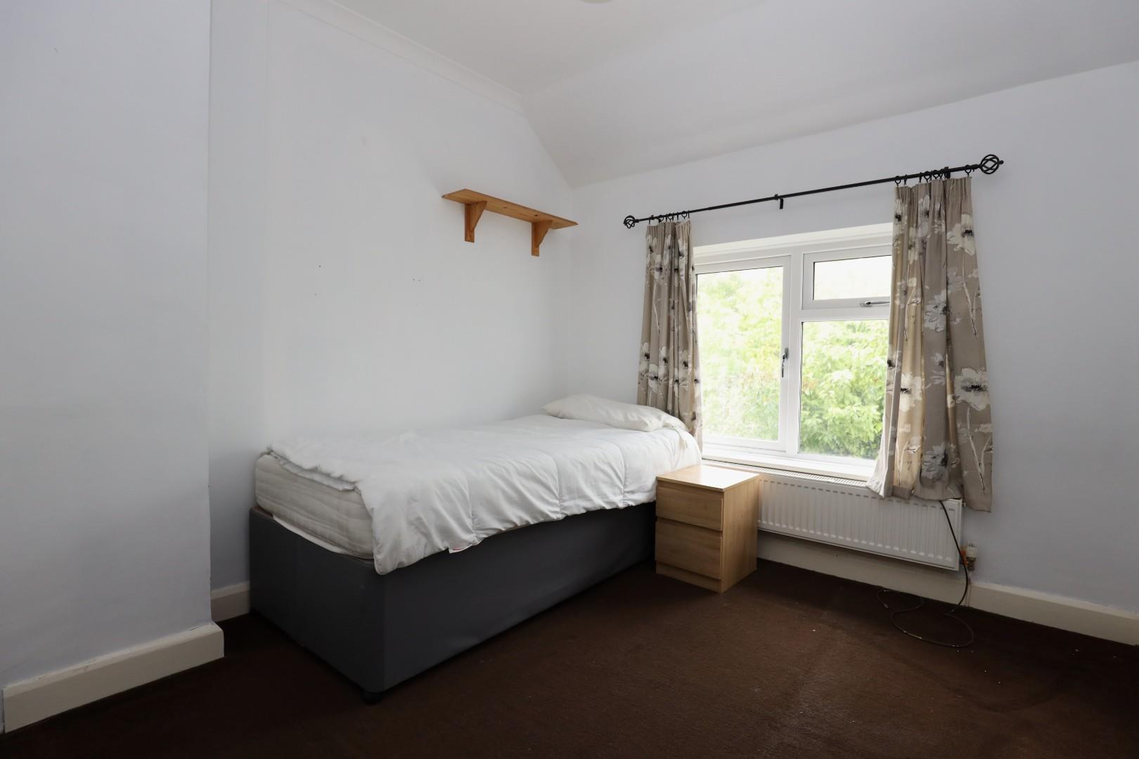 19 Cantref Road, Abergavenny, Mons. NP7 7DL